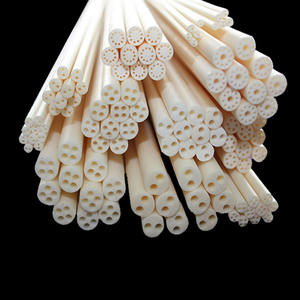 Silicon carbide refractory material for high-temperature applications